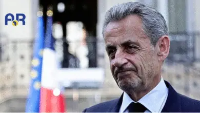 نيكولا ساركوزي بلا وسام: سقوط رمزي يتجاوز فرنسا 39 نيكولا ساركوزي بلا وسام: سقوط رمزي يتجاوز فرنسا